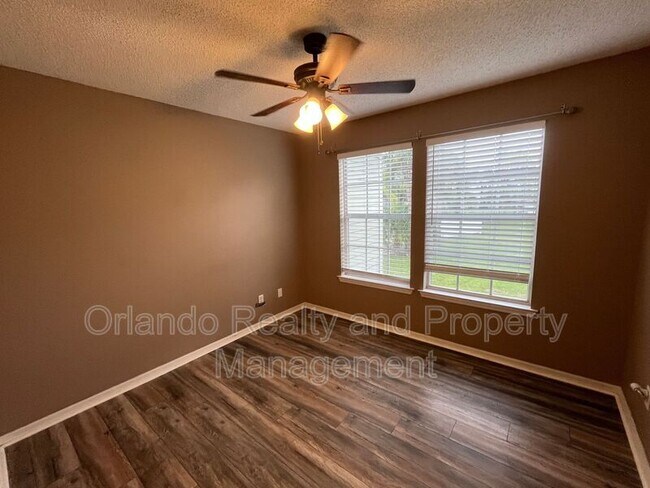 Building Photo - 6088 Westgate Dr