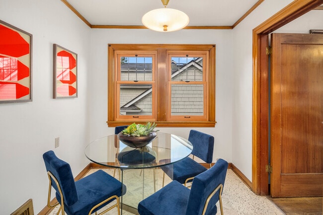 Building Photo - 711 N 68th St