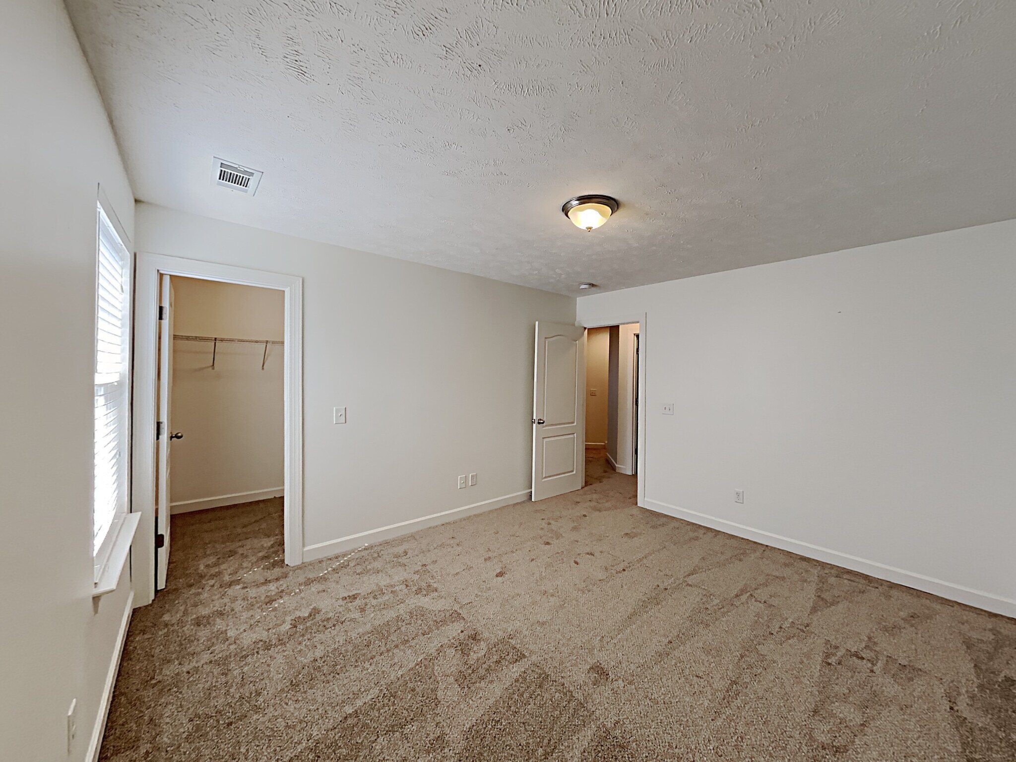 Building Photo - 244 Sundown Dr