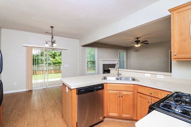 Building Photo - 503 Millside Tr