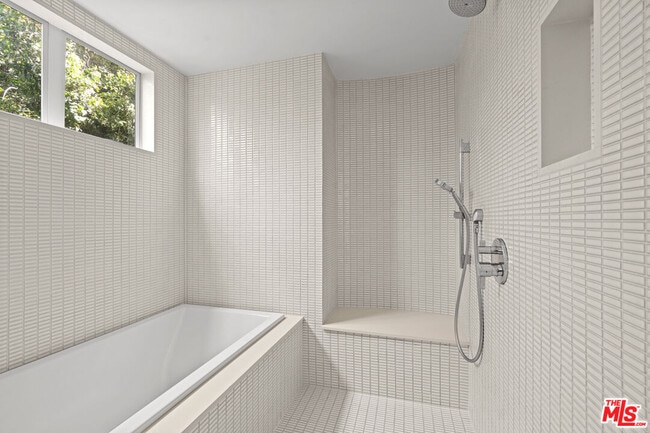 Building Photo - 524 Altair Pl