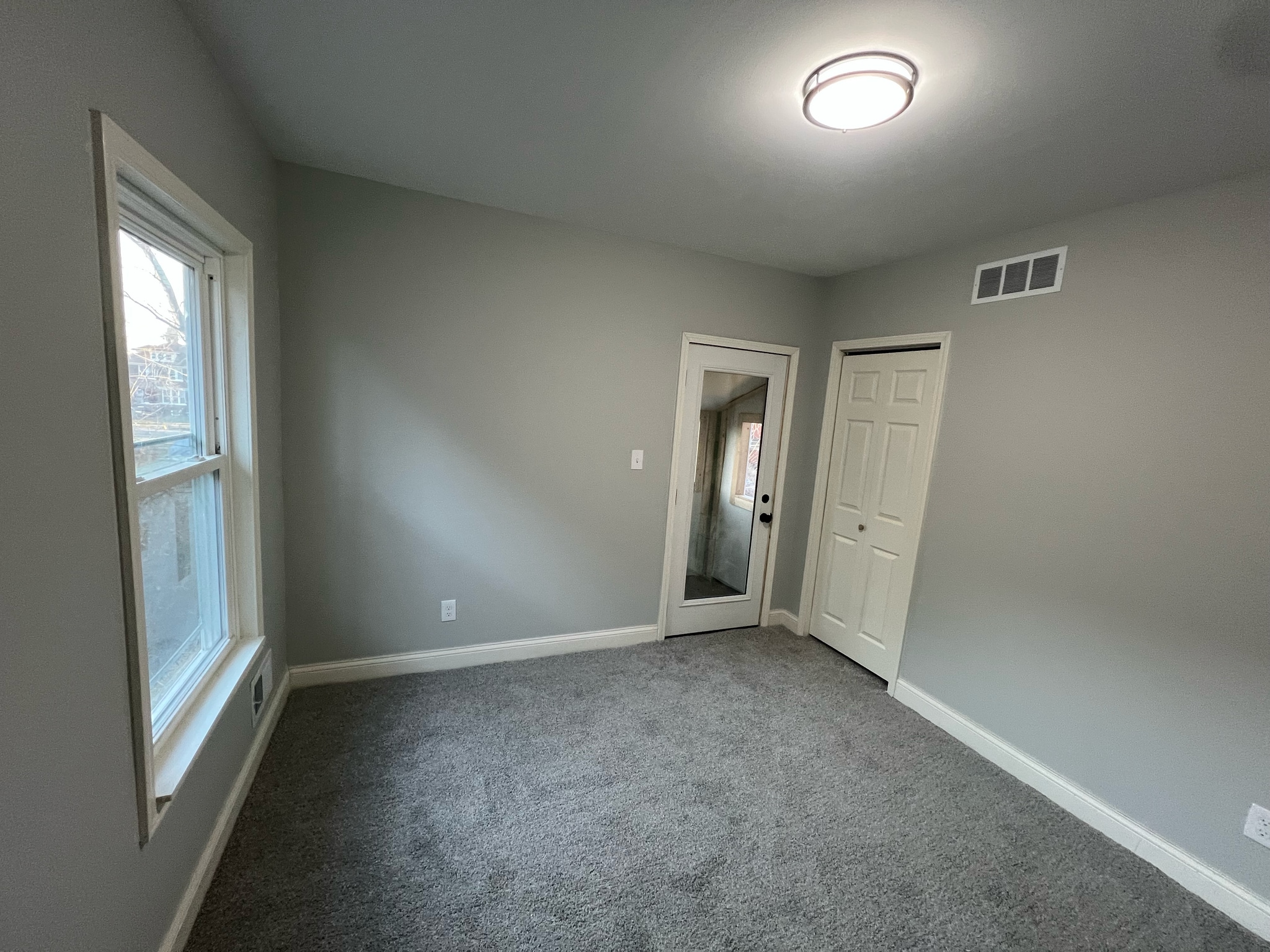 Building Photo - 4086 Montgomery St