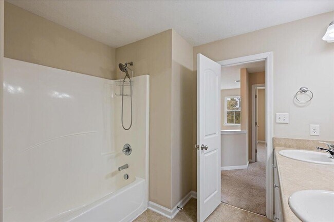 Building Photo - 2121 Grv Lndg Wy