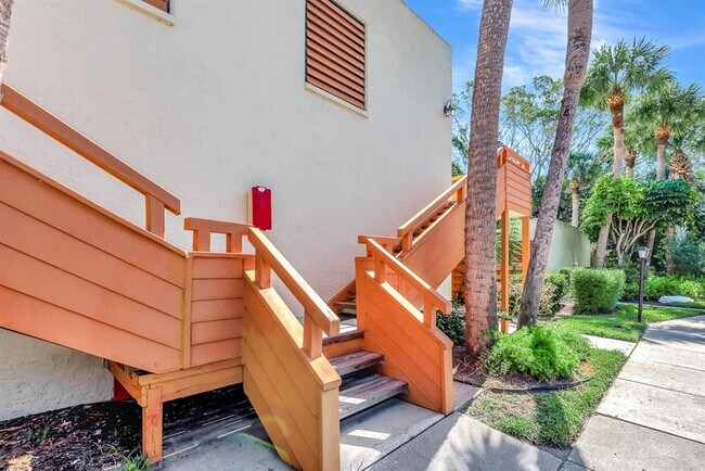 Building Photo - 131 Wild Palm Dr