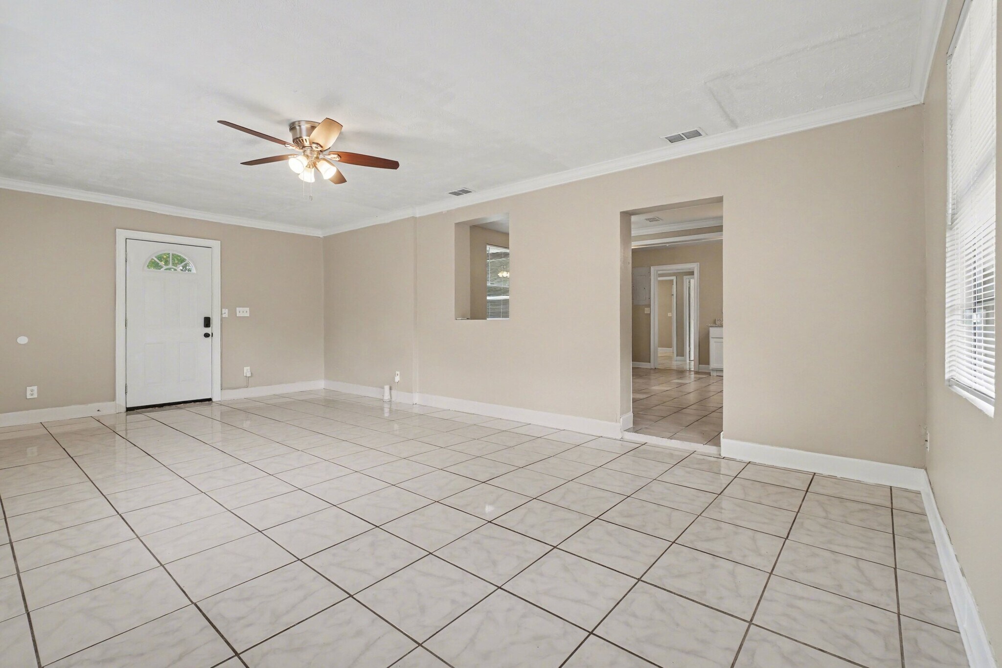 Building Photo - 3445 Soutel Dr