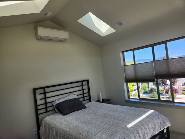 Building Photo - COMING SOON - Lovely Talent home - Can be ...