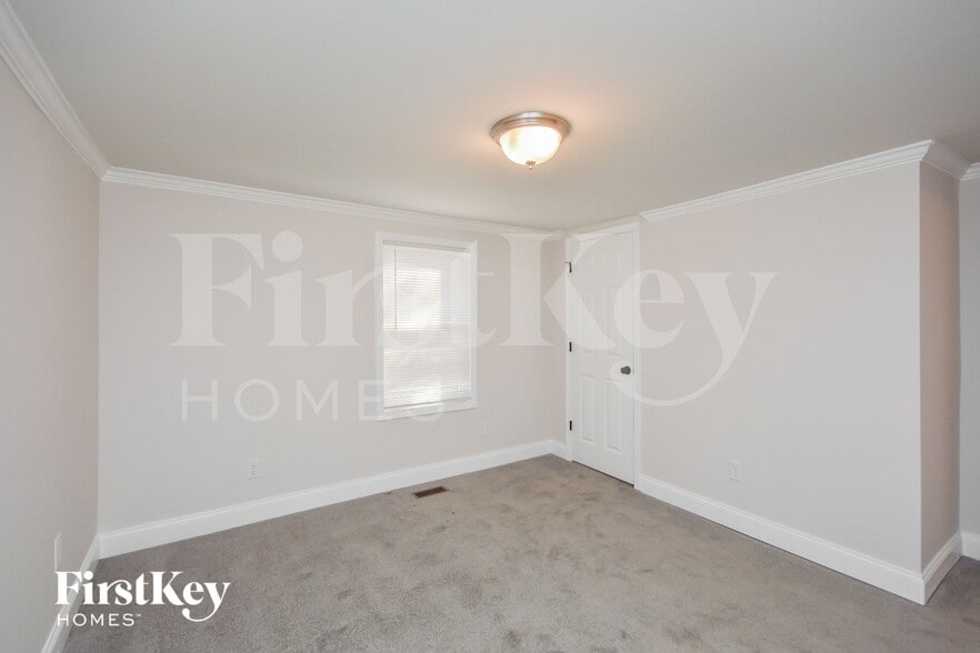 Building Photo - 4687 Clemmons Dr