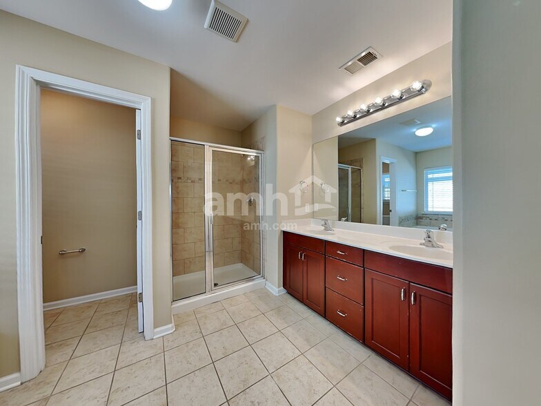 Building Photo - 45 Chey Hill Ln