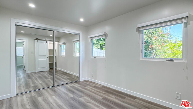 Building Photo - 2749 Griffith Park Blvd