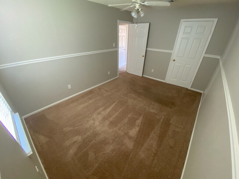 Building Photo - 2848 Ironwood Dr