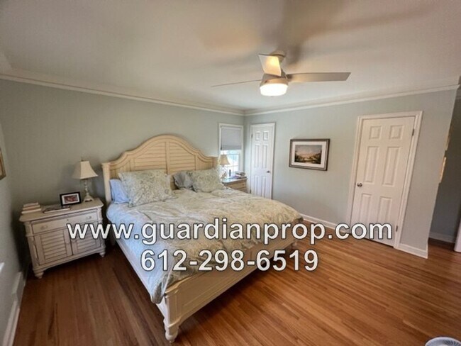 Building Photo - Highland Park House Available Mid July, Up...