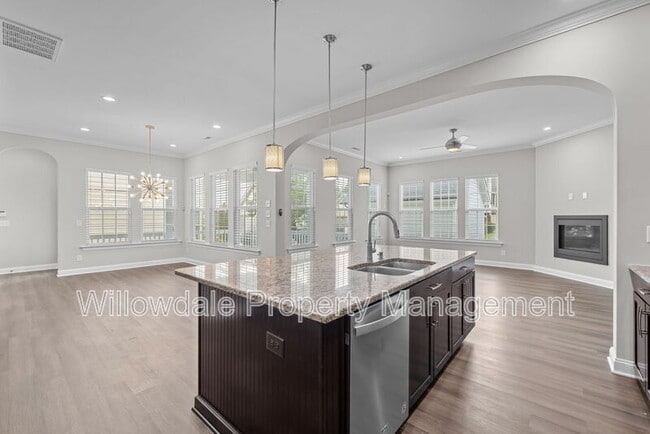 Building Photo - 4107 Bluff Oak Dr