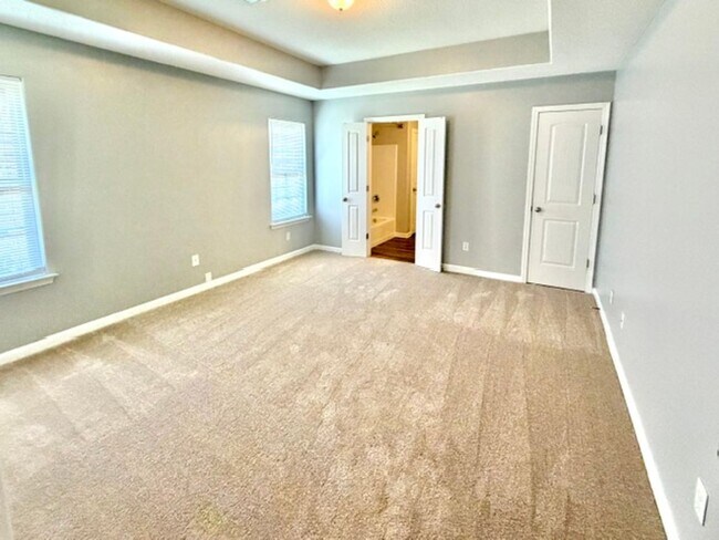 Building Photo - 1039 Crayton Ridge Dr