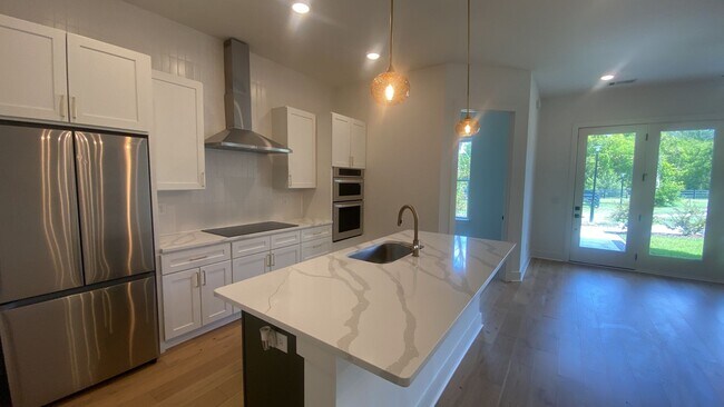 Building Photo - 321 Sophia Rain Dr