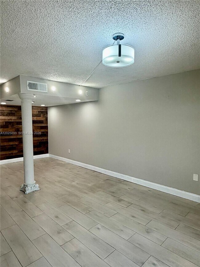 Building Photo - 1705 W 57th St