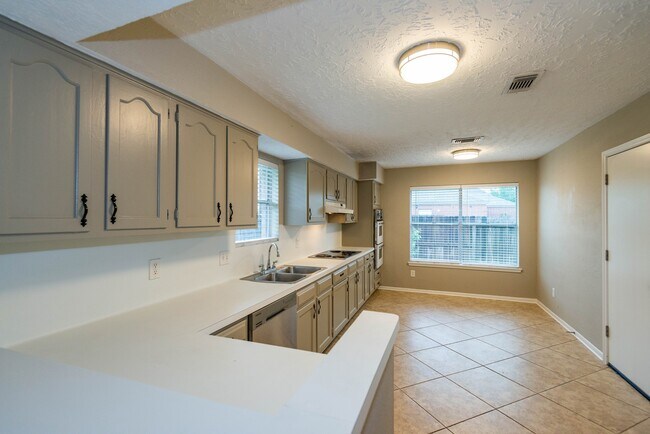 Building Photo - 20515 Broadsky Dr