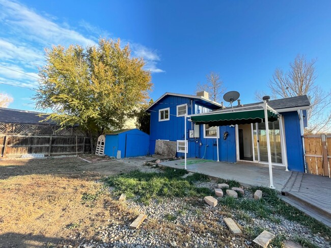 Building Photo - Cozy Tri-Level Home in Thornton! AVAILABLE...