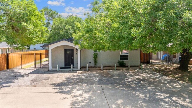 Primary Photo - 6001 Jain Ln