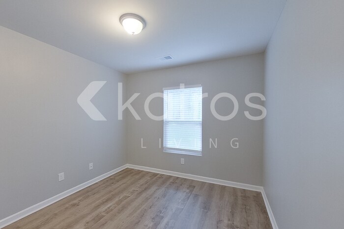 Building Photo - 318 Sunrise Cir