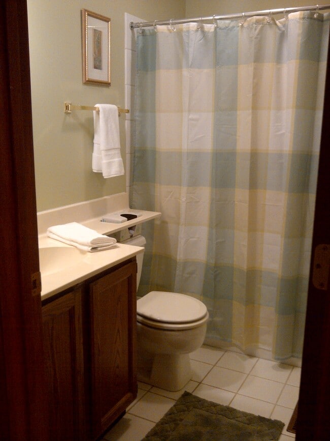 Building Photo - 5461 Ashbrook Pl