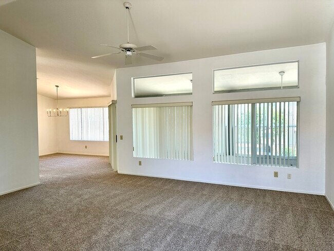 Building Photo - Wonderful Gated SunBird Golf Resort home f...