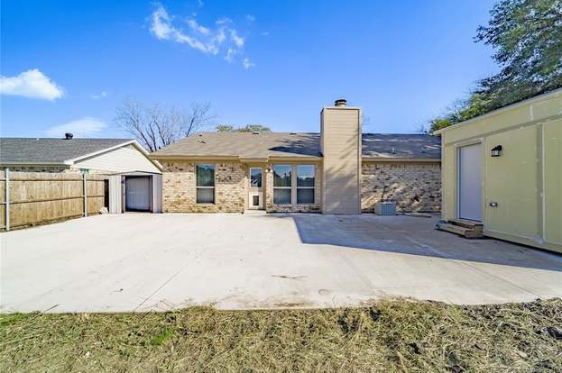 Building Photo - 2909 Lake Park Dr