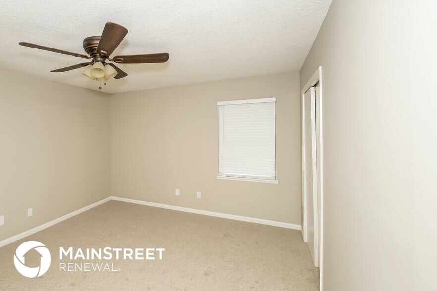 Building Photo - 5908 Elizabeth Dr