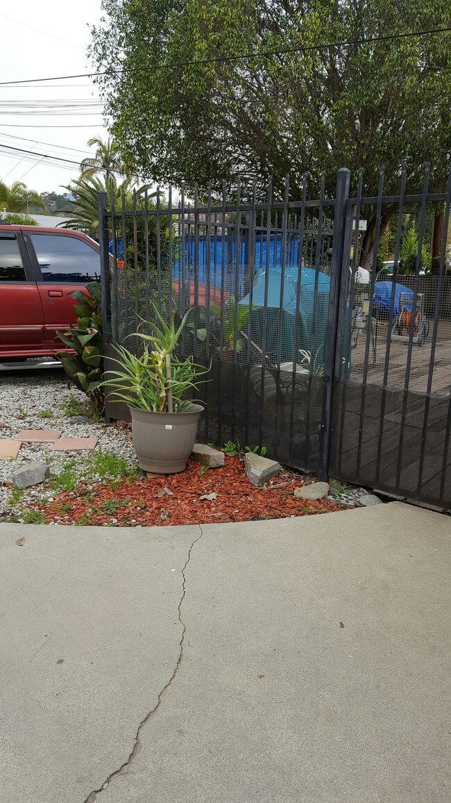 Building Photo - 1412 Elwood St