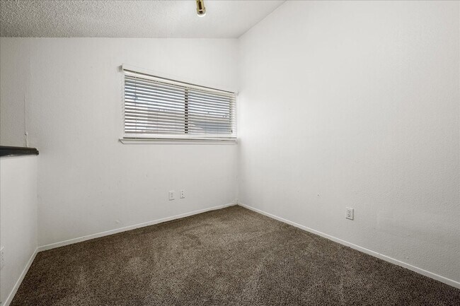 Building Photo - 9572 Windswept Ln