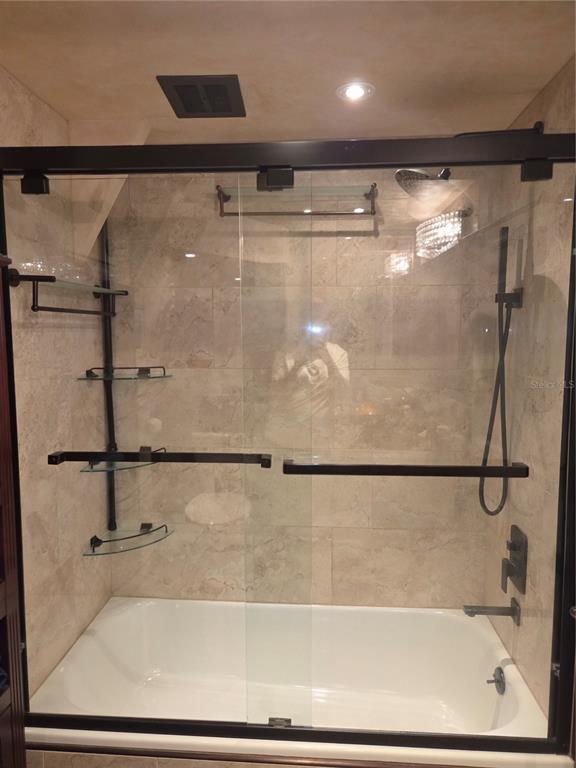 Building Photo - 507 Lakeshore Dr