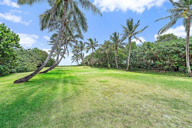 Building Photo - 5 N Beach Rd