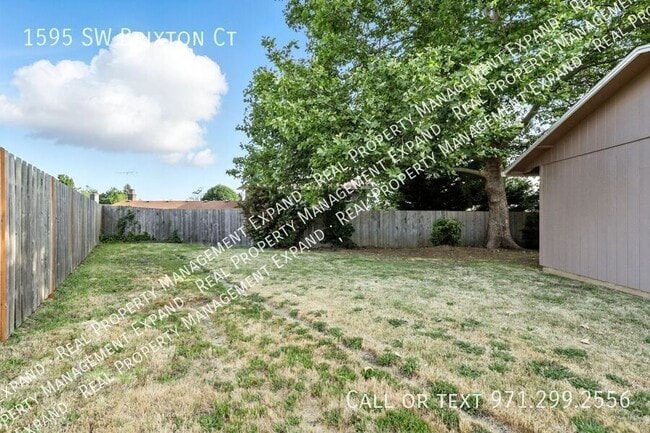 Building Photo - 1595 SW Brixton Ct
