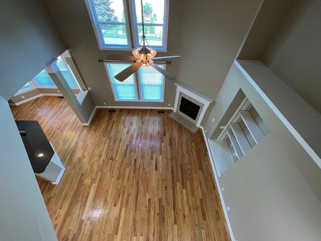 Building Photo - 4 Bed, 3.5 Bath Home w/  3 Car Garage in Williamson Co