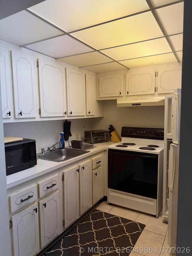 Building Photo - 469 Mansfield I