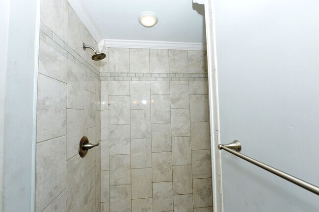 Building Photo - Water View, private wooded lot on dead end street!