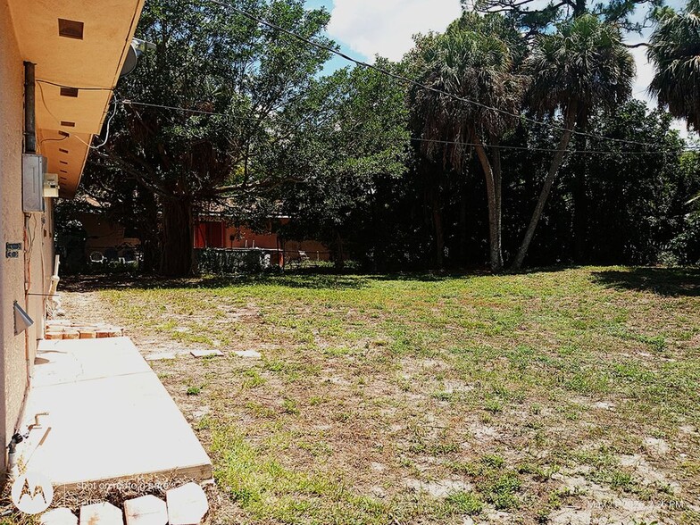 Building Photo - 1439 Glick Dr