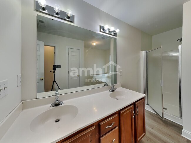 Building Photo - 1013 Triple Crown Dr