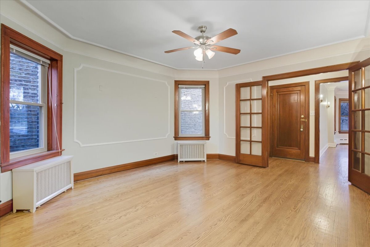 Building Photo - 5412 W Berteau Ave