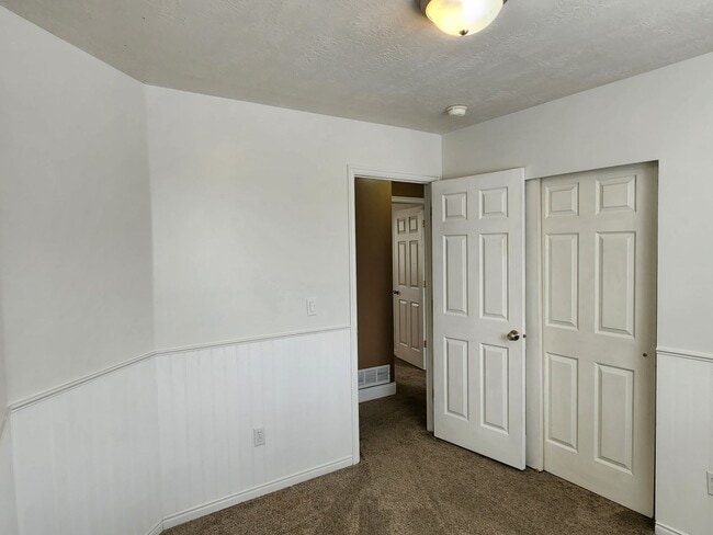 Building Photo - Great 4 Bd 3 Bath Home in Draper