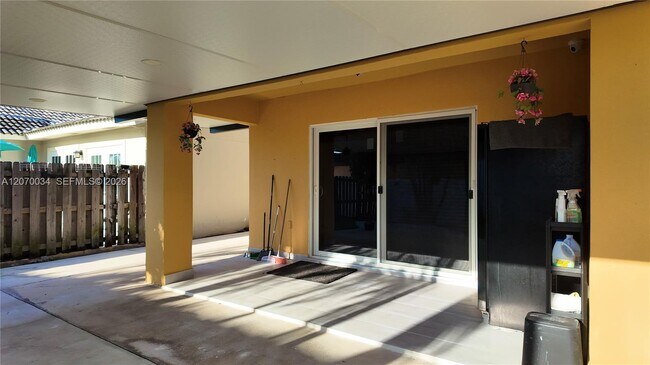 Building Photo - 11570 SW 144th Path