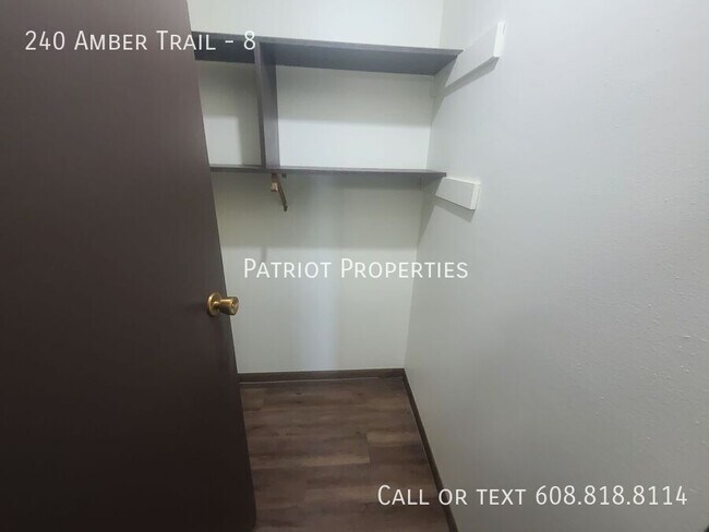 Building Photo - 240 Amber Trail