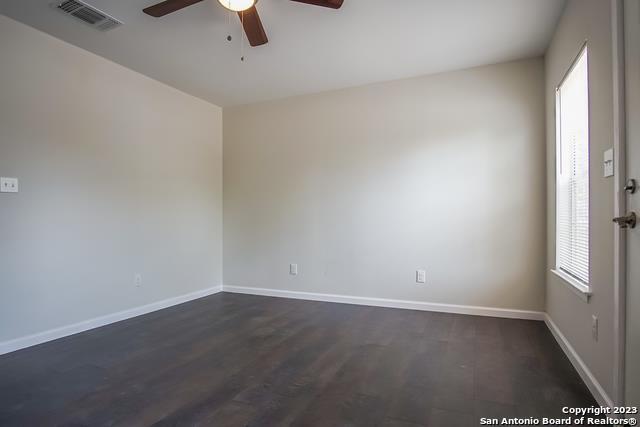 Building Photo - 303 Victor St