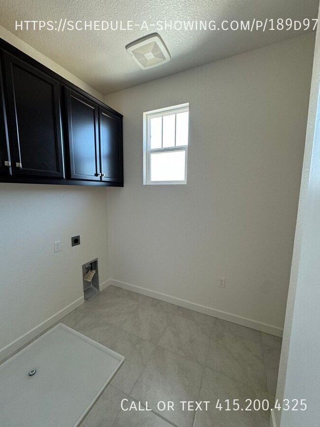 Building Photo - 5339 Shenandoah Vly Ln