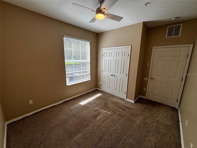 Building Photo - 8304 Portofino Dr