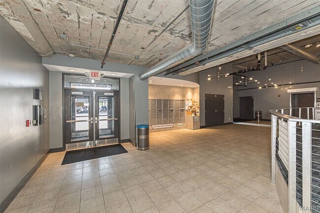 Building Photo - 4100 Forest Park Ave