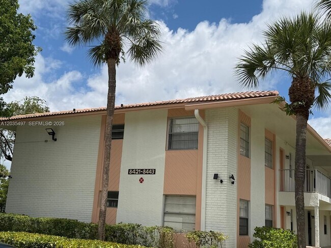 Building Photo - 8443 Royal Palm Blvd