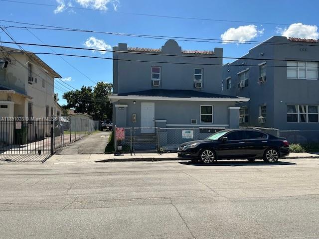 Building Photo - 922 NW 2nd St