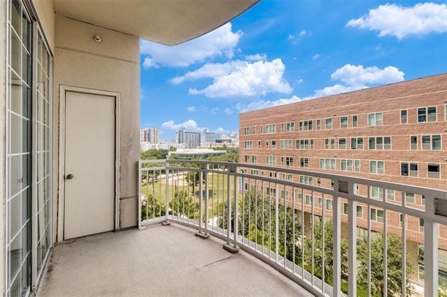 Building Photo - 3225 Turtle Creek Blvd