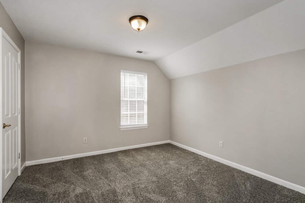 Building Photo - 2865 Pinnacle Dr