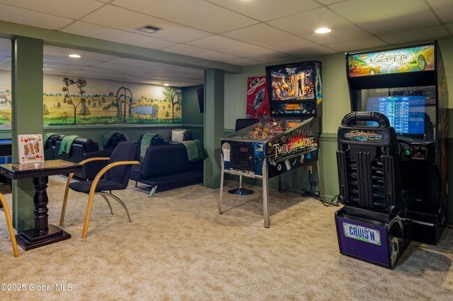 Building Photo - 147 Rock City Rd